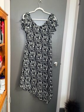 Women's Black & White Floral Midi Dress with Ruffle Shoulders